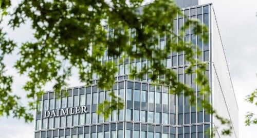 Daimler AG takes further measures in response to the COVID-19 pandemic